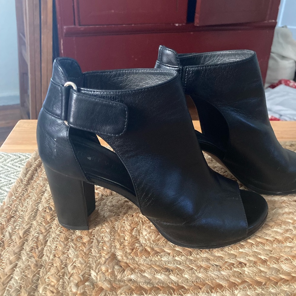 Stuart Weitzman black leather cutout high heels 7 M